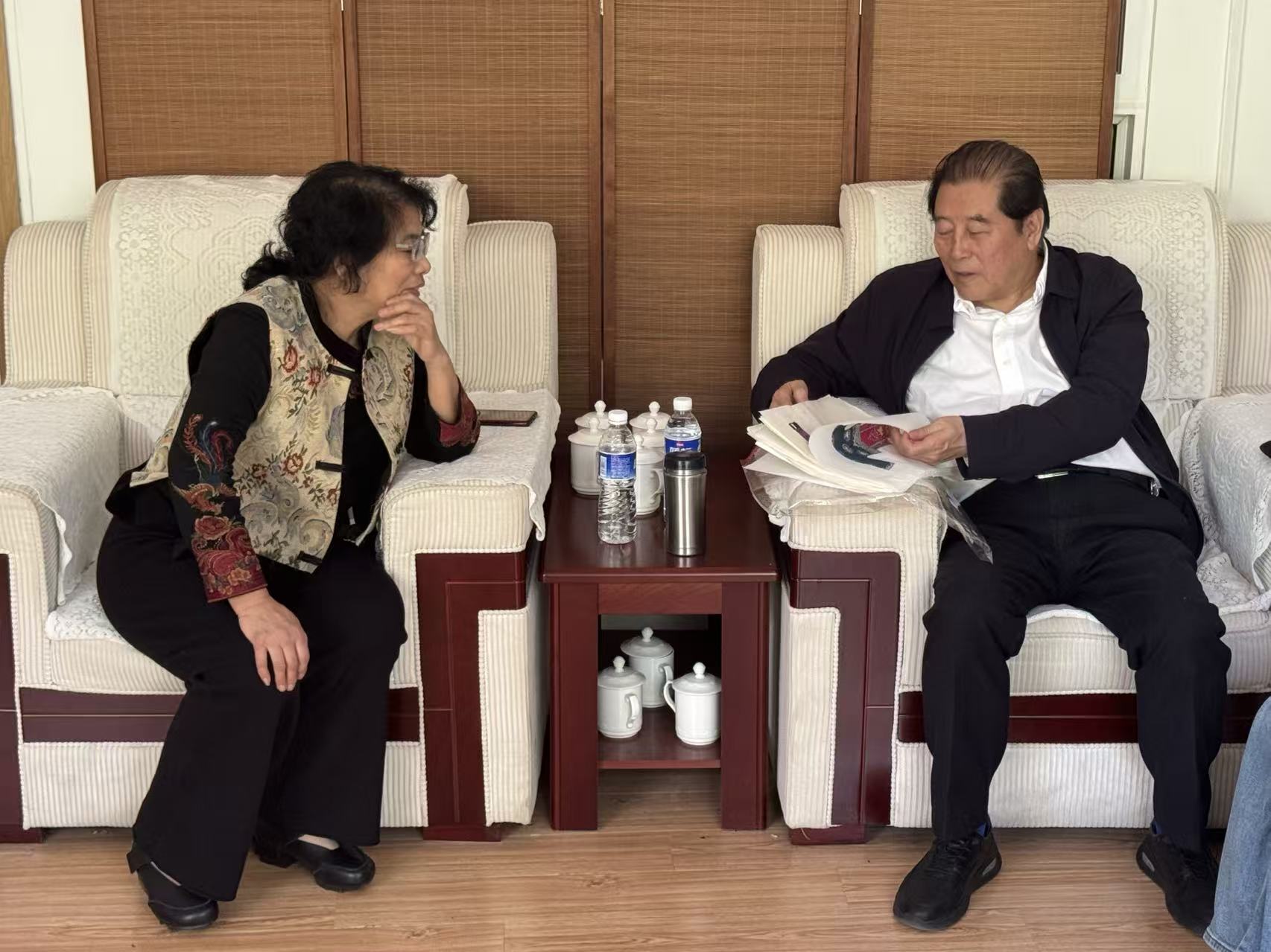 携手护文化 徐天中会长一行走访中国少数民族文物保护协会民族艺术文化产业委员会